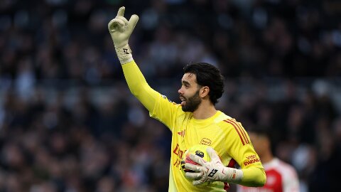 Ai mới thực sự là người hùng của Arsenal?